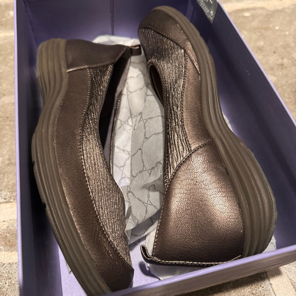 Women's Aravon Women's Quinn Pump, Size 10, Gunmetal Color